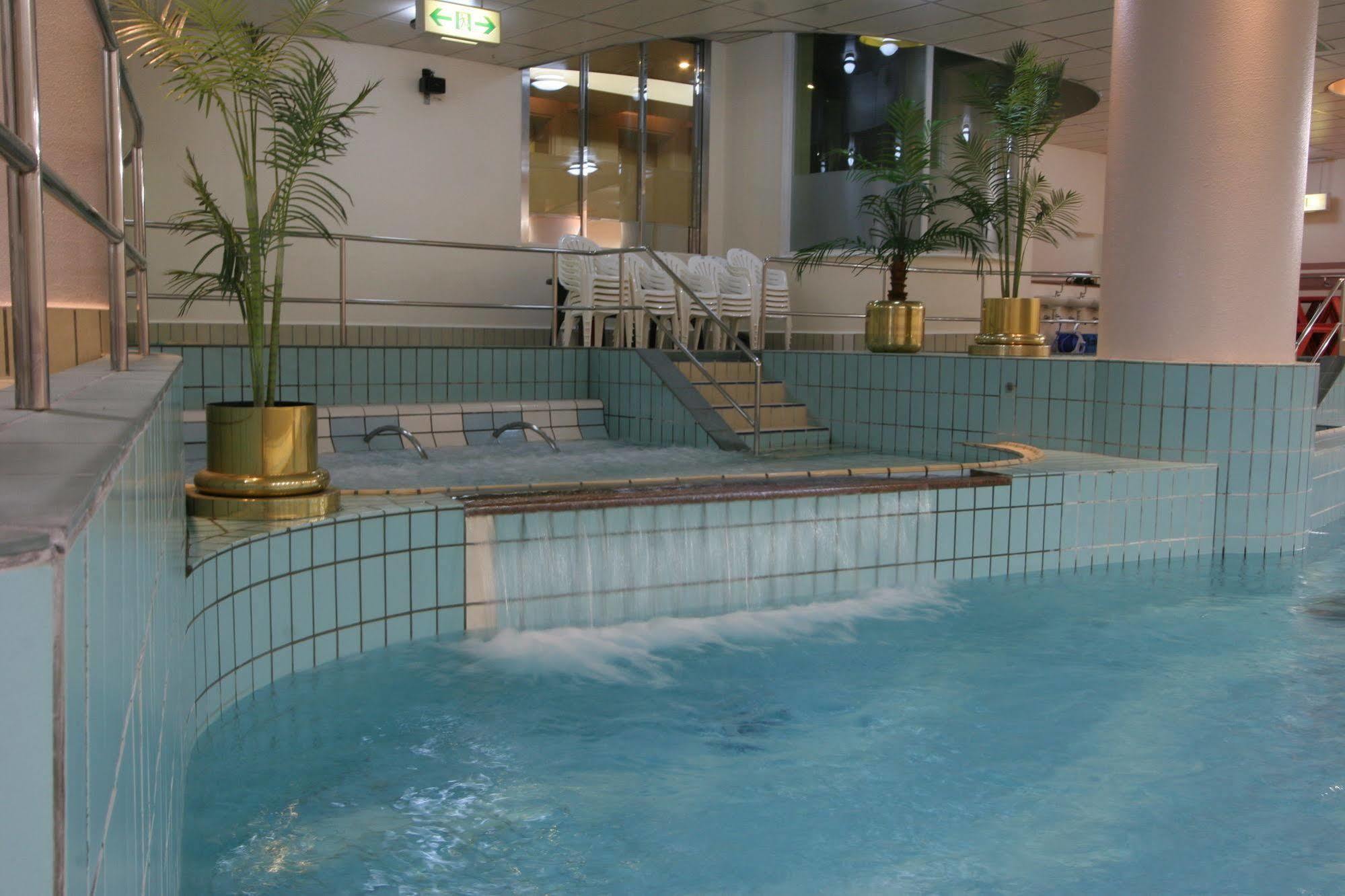 יוקוהאמה Resort Capsule Sakuragicho מראה חיצוני תמונה